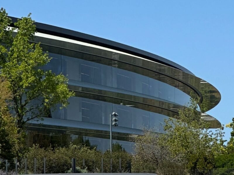 Bank of America says Meta’s Muse highlights a new risk for Apple’s services revenue