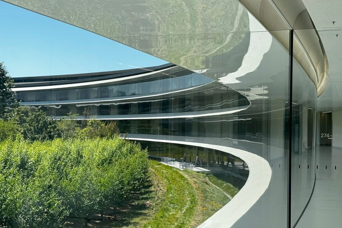 Apple and DOJ notify court of impasse over document cutoff in antitrust lawsuit