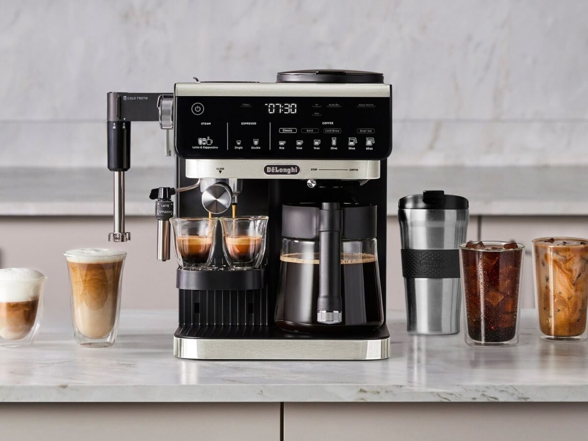 De’Longhi shrinks its all-in-one coffee maker, while extending its menu with cold-foam recipes