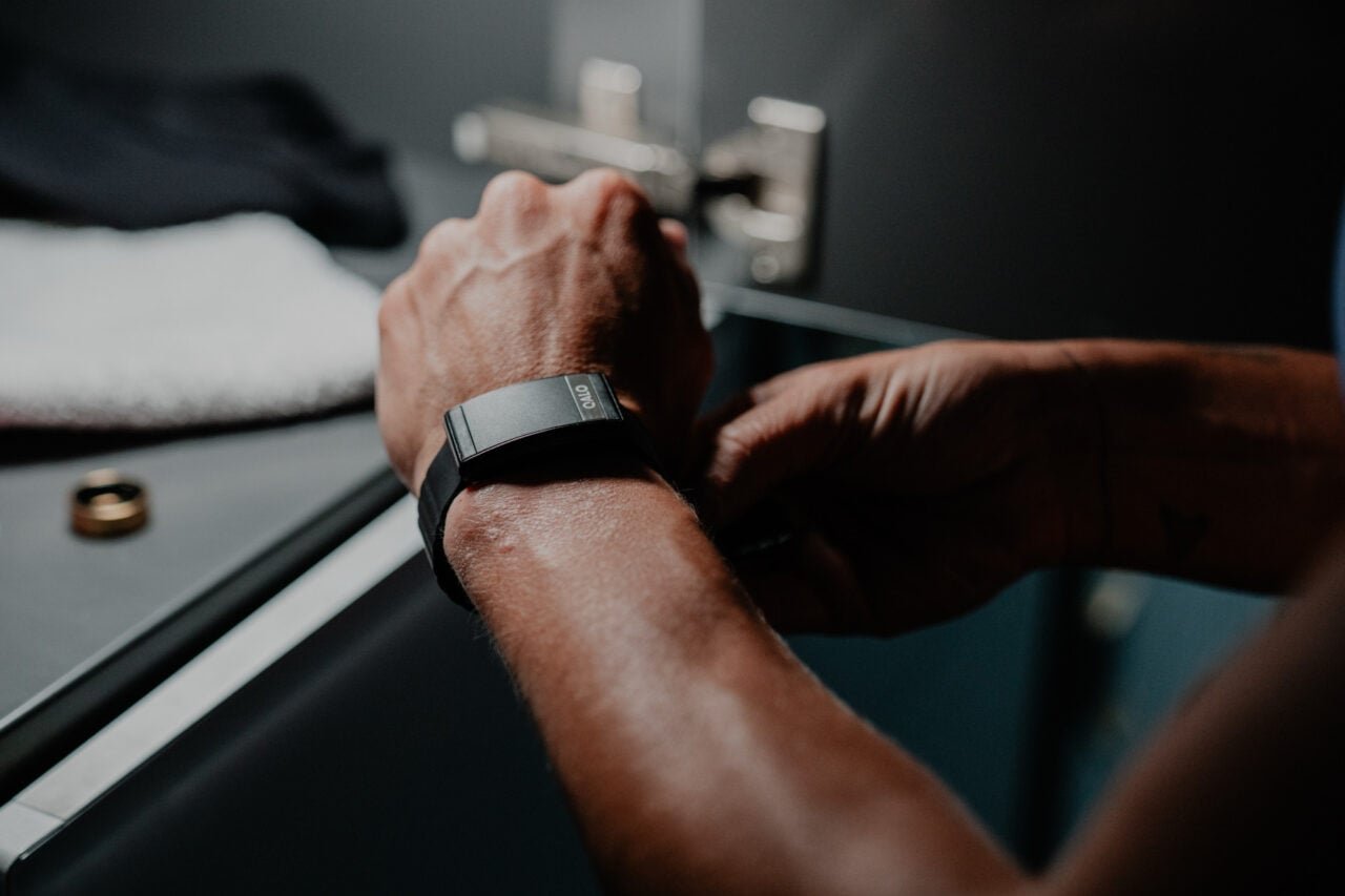 Qalo’s Screenless Health Tracker Has a Smart Ring Companion, Too
