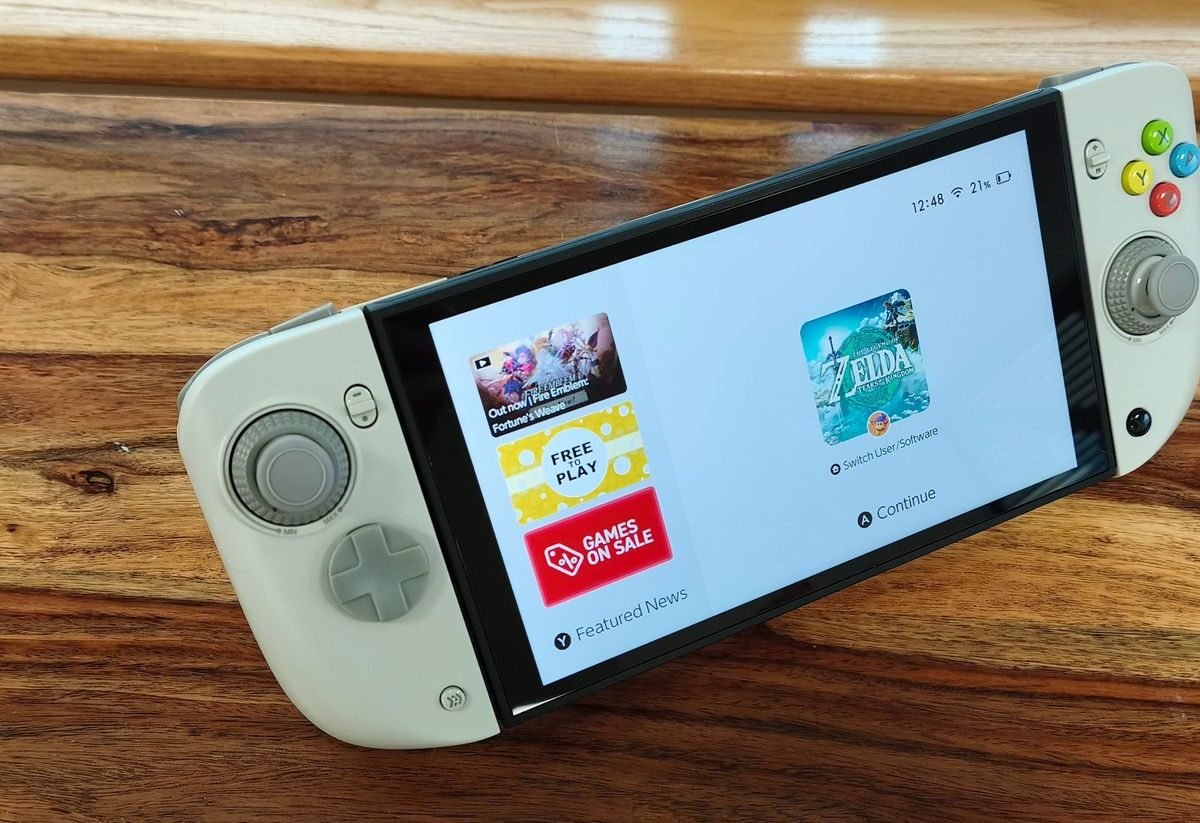 CRKD Nitro Deck 2 review: a great but heavy Switch 2 handheld controller
