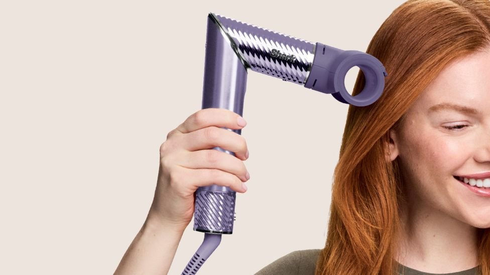 Shark’s new FlexStyle IonCurl could be the exact styler my flyaway hair needs