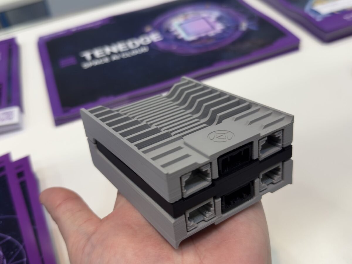 手のひらサイズの“宇宙AIデータセンター”？ JAXA後押しの国内新興が実現目指す 南極・高山での利用も視野