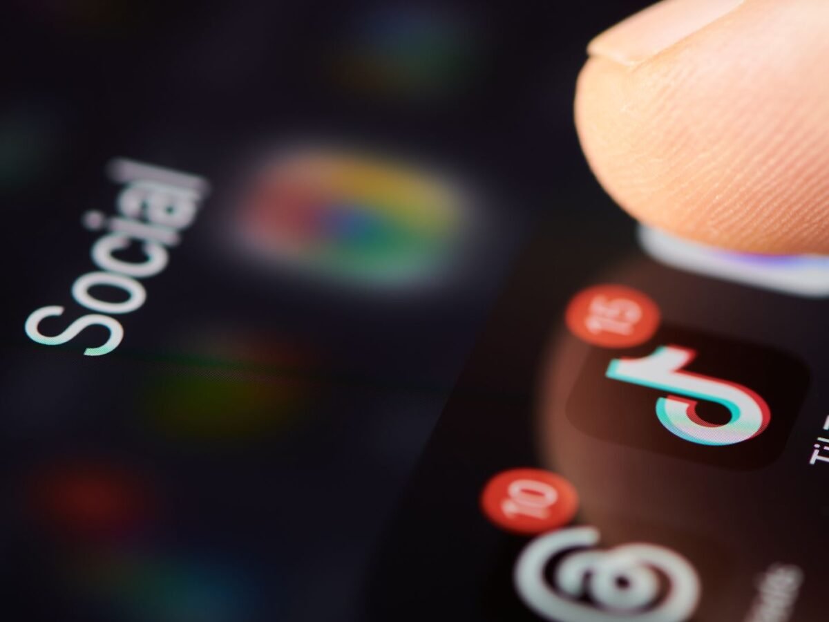 Greece passes under-15 social media ban, and every user may soon have to prove their age
