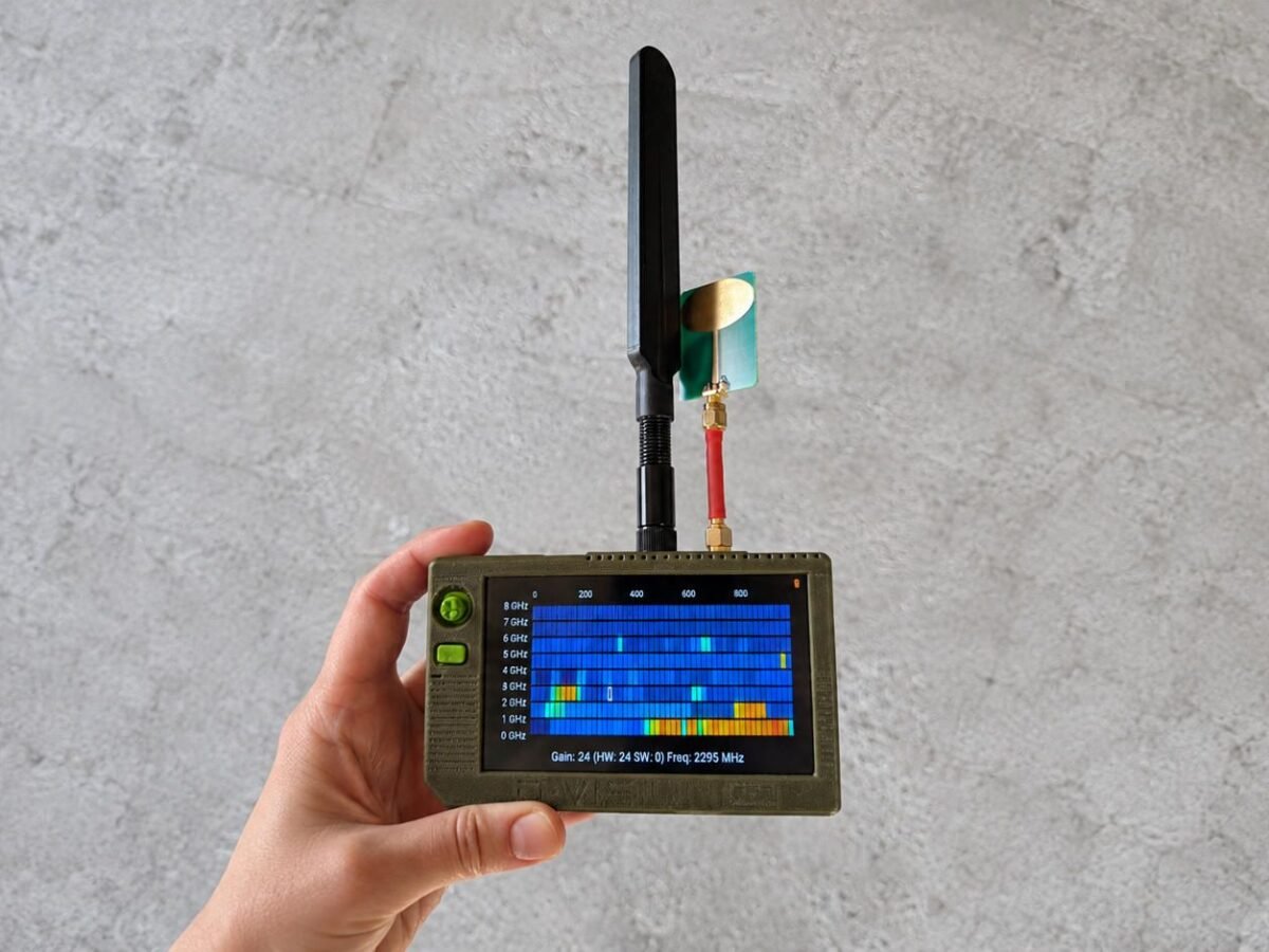 This new Ukrainian detector can ‘see’ what a Russian drone can — and its new fiber-optic drones can also ‘hear’ enemy soldiers from 30 meters away