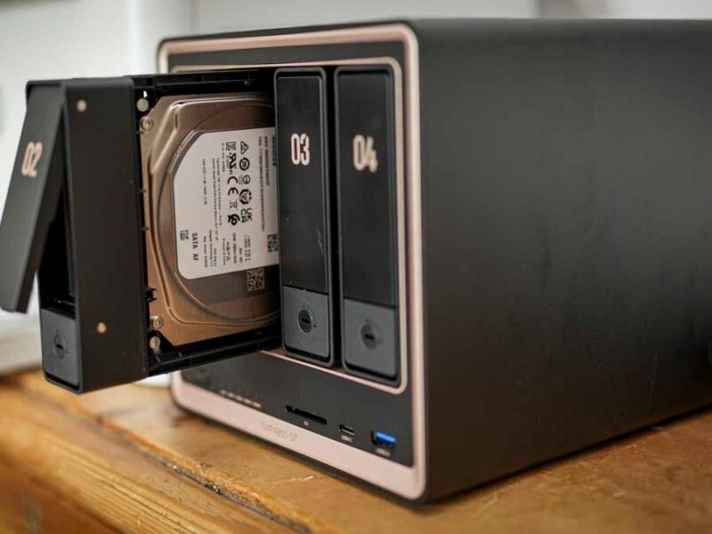 Creators can save $100 on the powerful Ugreen DXP4800 GT NAS