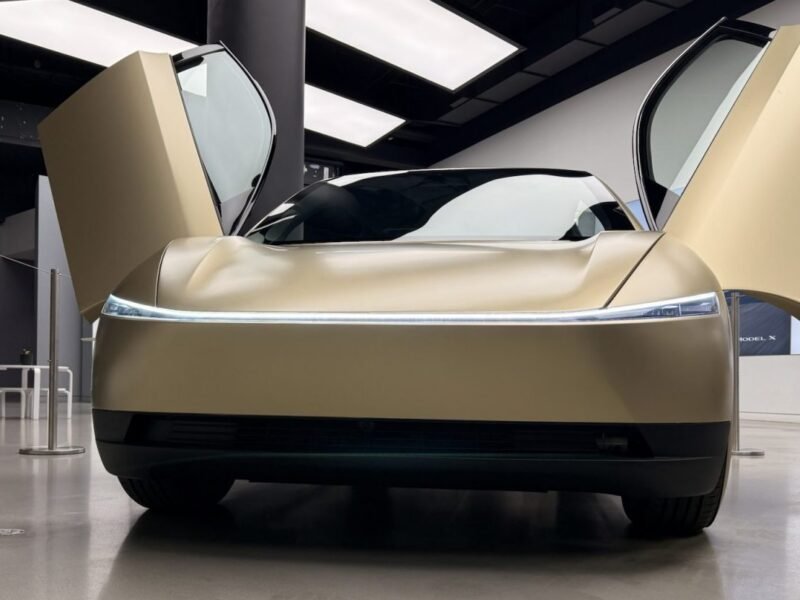 Tesla’s active robotaxi fleet in Austin crashes back to 8 vehicles after Cybercab pump