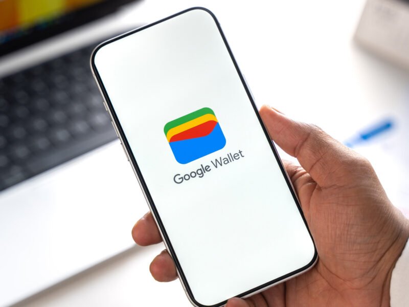 What are the different types of digital wallets?