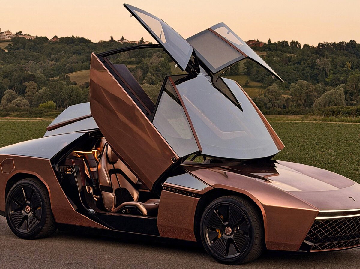 Giugiaro Dressed A Maserati In Copper And Glass