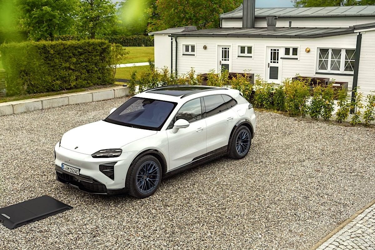 It’s finally here: Porsche puts wireless charging into production [UPDATE]